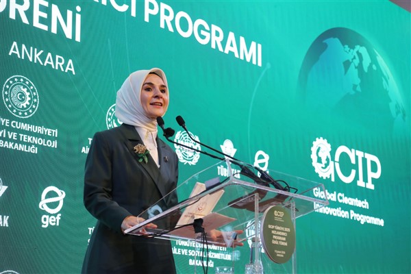 Göktaş, valilerle sosyal hizmetleri değerlendirdi