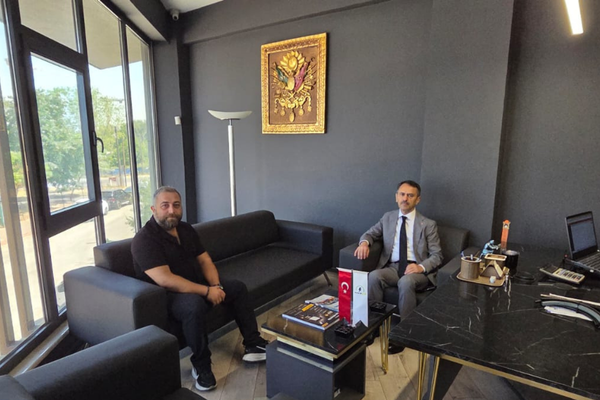 Kocaeli Valisi Aktaş, iş insanı Hikmet Kara’yı ziyaret etti
