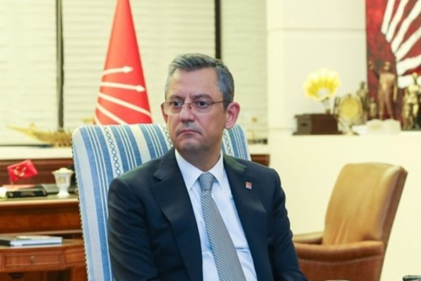 Özel’den Demokrat Parti’ye ziyaret