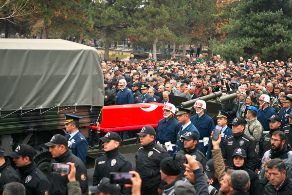 Başkan Büyükkılıç, şehit Hava Pilot Binbaşı İlgen’in cenaze törenine katıldı