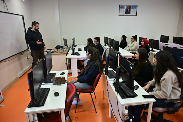 Manisa’da “Temel Bilgisayar Eğitimi” tamamlandı