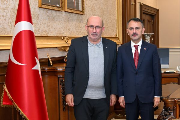 Gölcük Ziyaret Vakfı Başkanı Öztürk’ten Vali Aktaş’a ziyaret