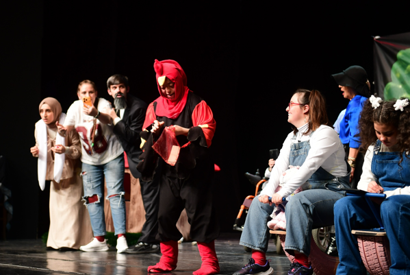 Osmangazi’de engeller sanat ile aşıldı