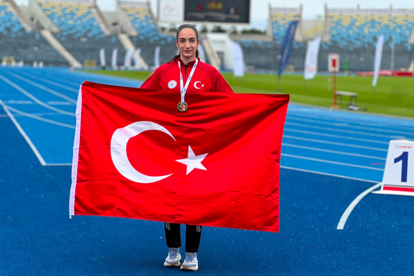Keçiörenli sporculardan Avrupa'da ve Kırkpınar'da başarı