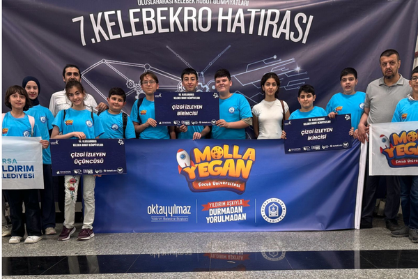 Bursa'da Genç Mucitleri Kelebek Robot Olimpiyatları’nda başarı