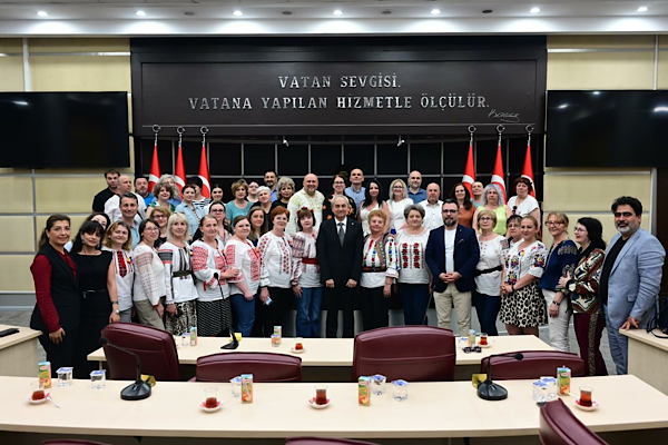 Romanyalı heyet Kepez'de Antalya Kütüphanesi’ni inceledi