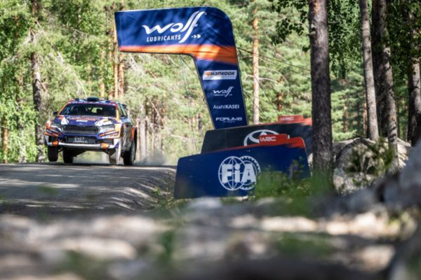 Finlandiya'da Türk zaferi: Uğur Soylu ve Mehmet Akif Yalçın FIA WRC Masters'da zirvede