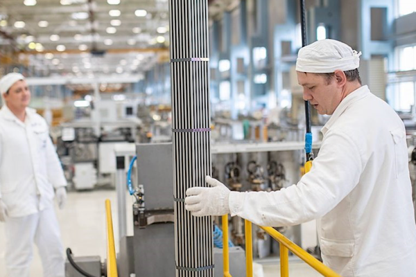 Fransa, Almanya'da nükleer yakıt üretimi için Rus devlet şirketiyle ortaklık yapıyor