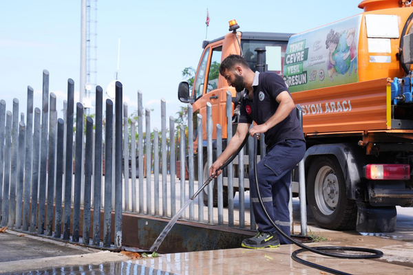 Giresun’da alt geçitlerde temizlik çalışması yapıldı