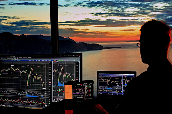 Ons altın, petrol ve EURUSD’de teknik görünüm pozitif seyrini koruyor