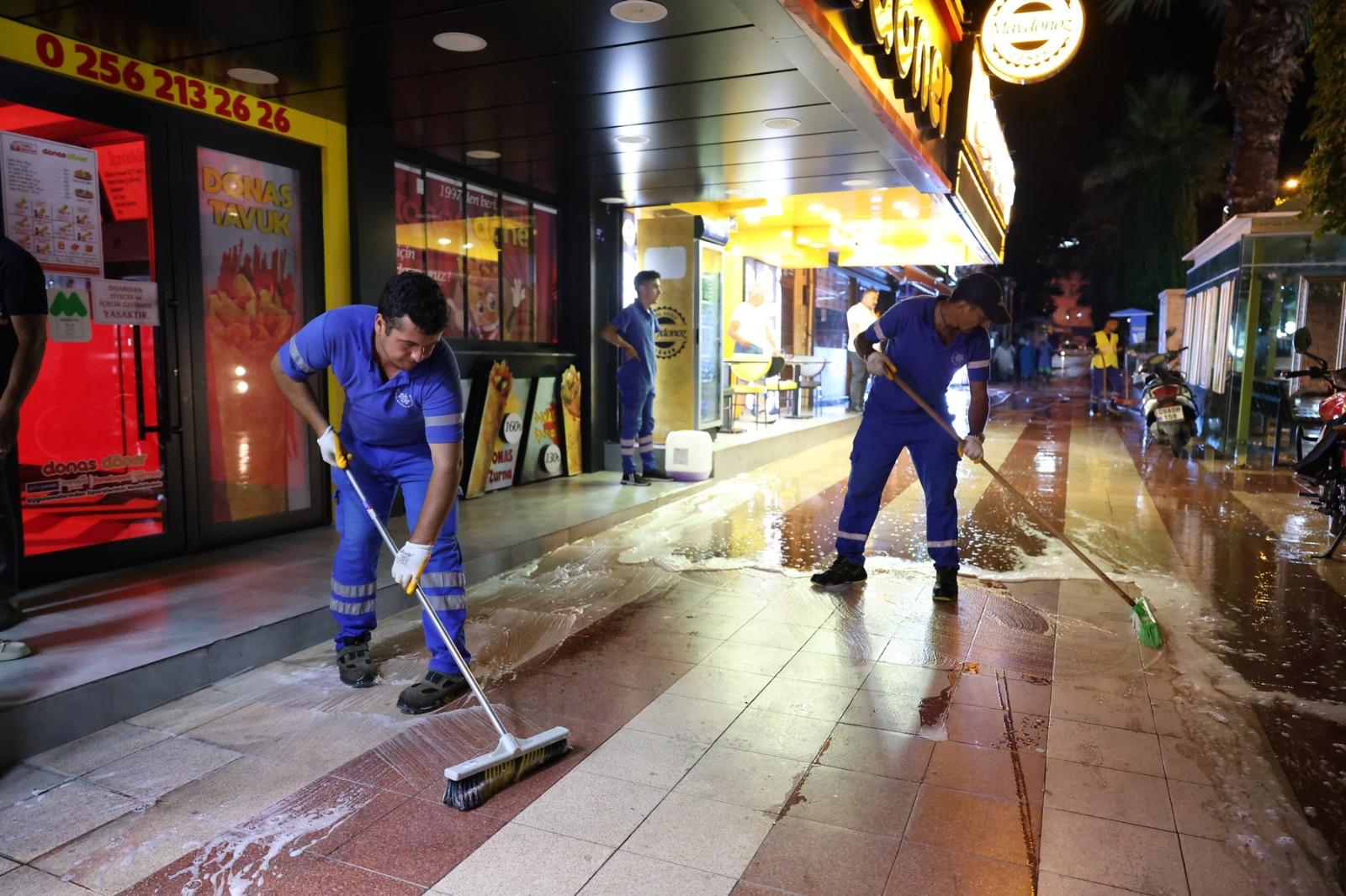 Aydın Büyükşehir Belediyesi'nden temizlik çalışması