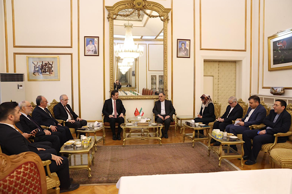 Saadet Partisi Genel Başkanı Arıkan, İran Büyükelçisi Zadeh ile görüştü