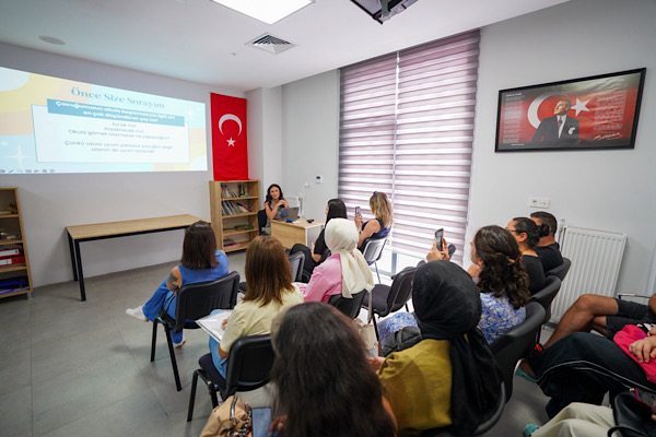 Beylikdüzü'nde ebeveynlere “Okula Uyum ve Oryantasyon Süreci” semineri