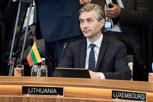 Budrys, Estonya Dışişleri Bakanı Tsahkna ile Tallin’de bir araya geldi