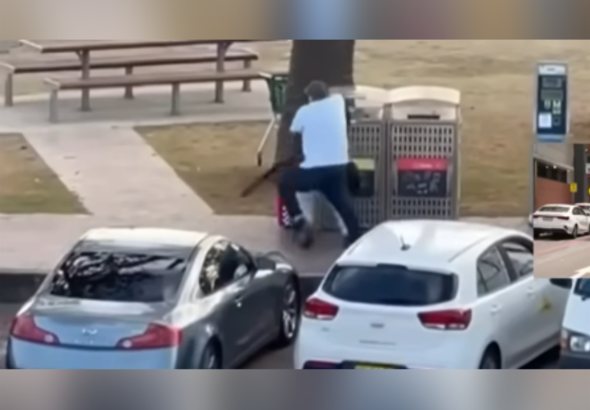 Bondi saldırısının 'kahraman' Ahmed el Ahmed için bir milyondan fazla bağış toplandı