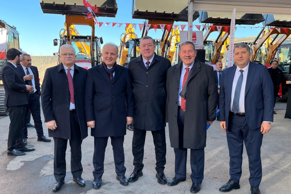 TBB’den Milas Belediyesi’ne paletli ekskavatör hibesi