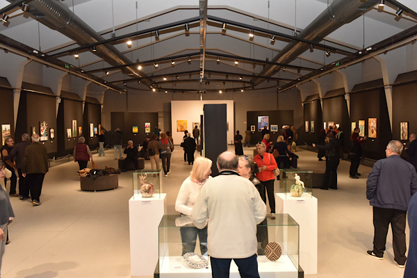 “Tomurcuk Zamanı” sergisi Kepez’de açıldı