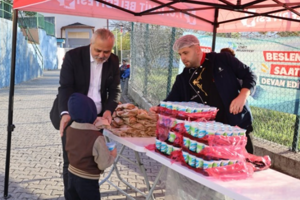 İzmit Belediyesinden 4 ilkokulda Beslenme Saati etkinliği