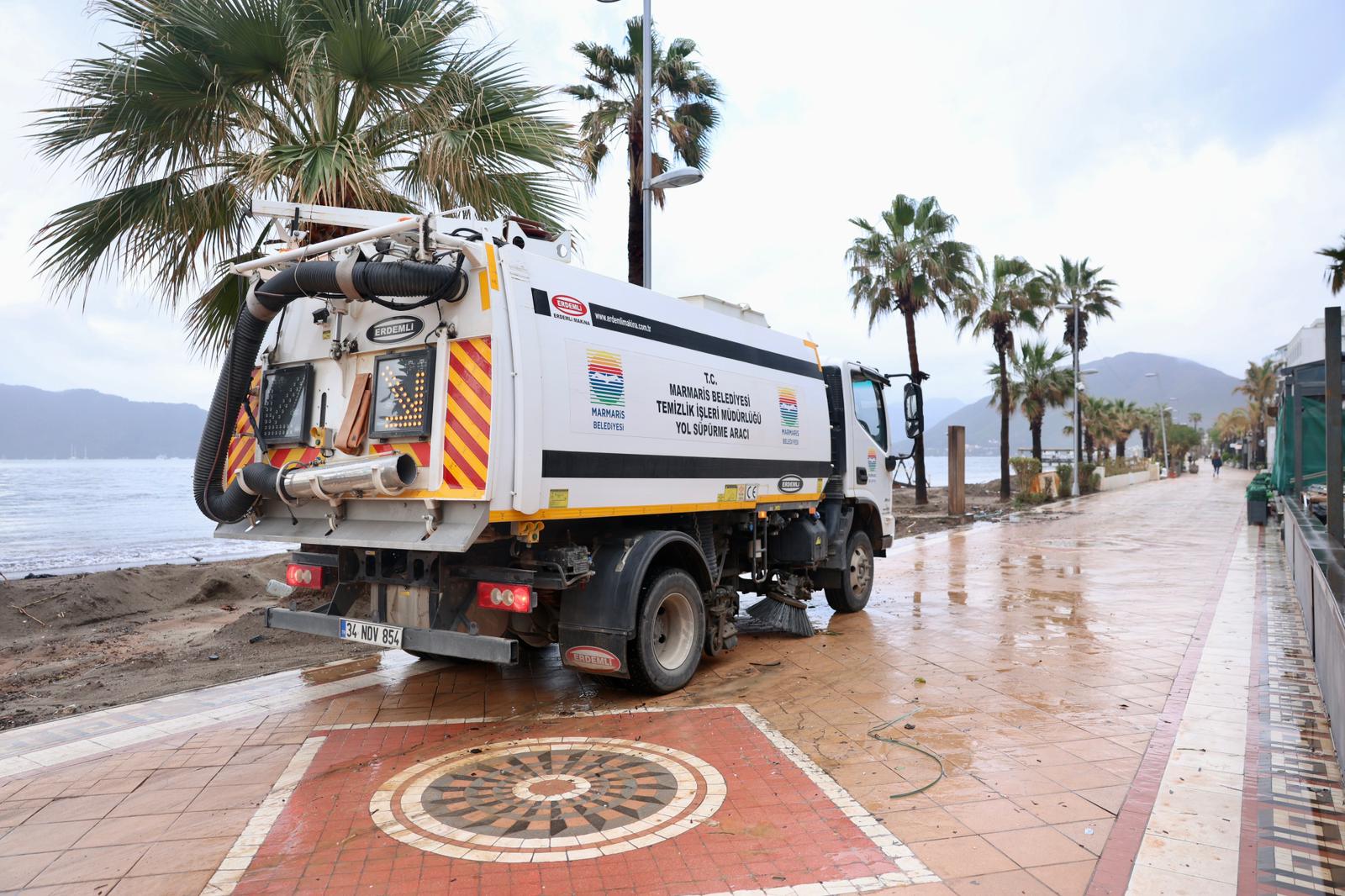 Marmaris’te fırtına ve sağanak alarmı  