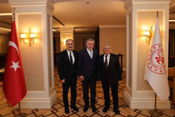 Başkan Büyükkılıç, Ankara'da bir dizi ziyaret gerçekleştirdi