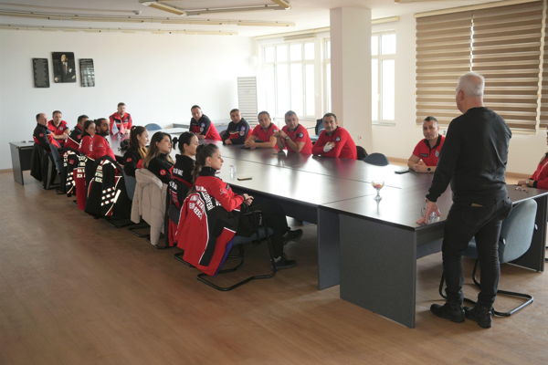 Çorlu AKE, psikoloji ve kriz iletişimi eğitimi aldı