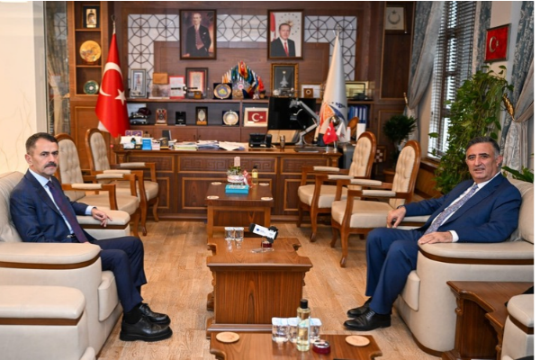 Vali Aktaş, GTÜ Rektörü Mantar’ı ziyaret etti