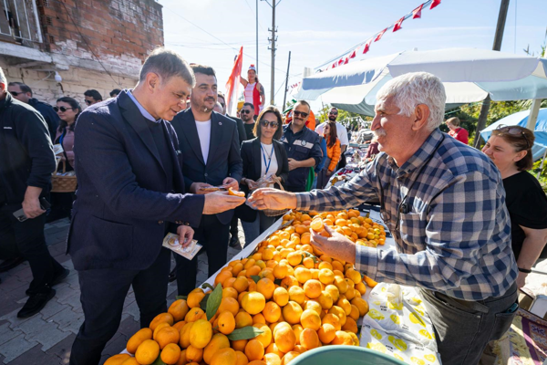 Tugay, Geleneksel Gümüldür Özdere Mandalina Festivali'ne katıldı
