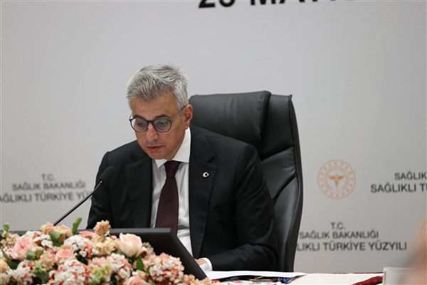 Bakan Memişoğlu Aydın'da sağlık yöneticileriyle bir araya geldi