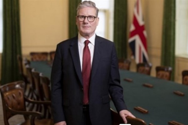 Starmer'dan düzensiz göçle mücadele mesajı: Kaynağa geri gönderilecekler