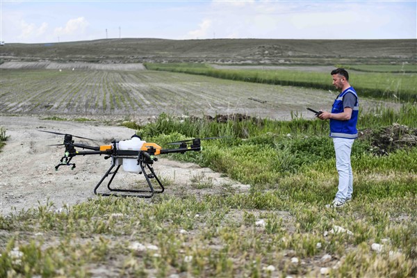 ABB’den drone ile gübreleme ve ilaçlama hizmeti