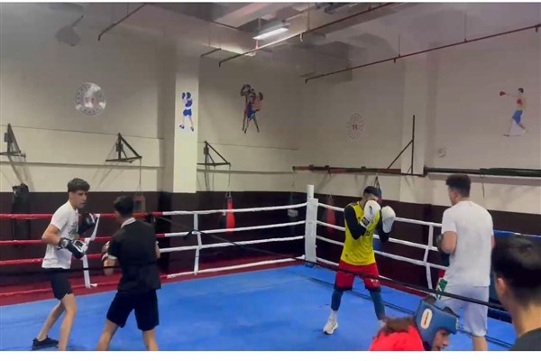Batman'da boks eğitimleri, Çok Amaçlı Spor Salonu'nda devam ediyor