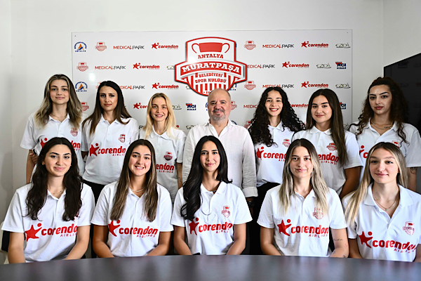 Muratpaşa’nın Sultanları yeni sezon öncesi sözleşmelerini imzaladı