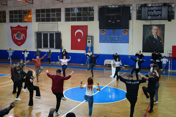 Zeybek Kursları’nda 4. Dönem tamamlandı