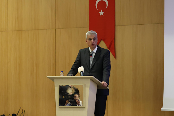 Memişoğlu, Trabzon'da tıbbi cihaz sektör temsilcileriyle bir araya geldi