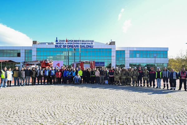  İzmir’de deprem ve yangın tatbikatı