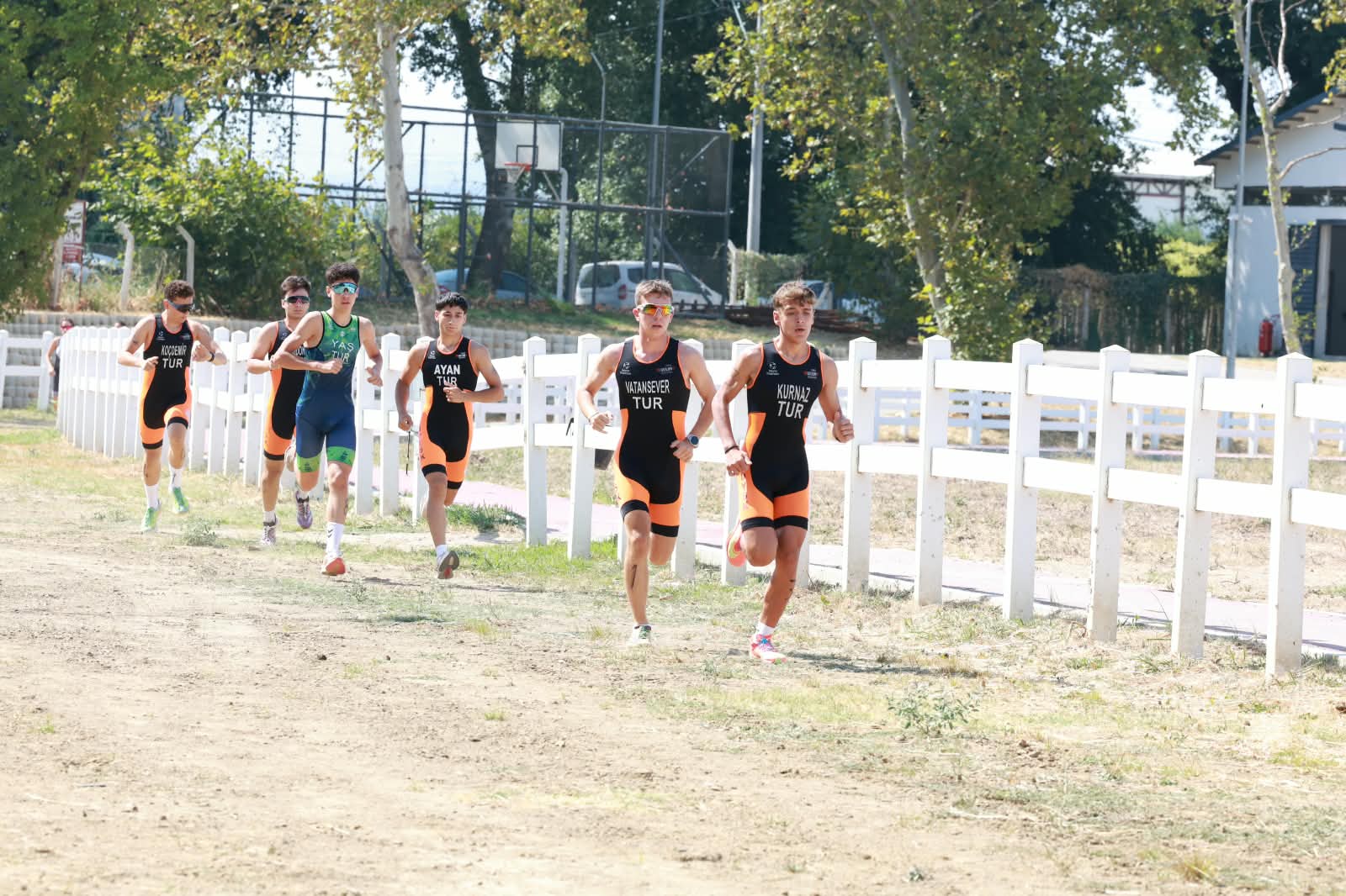 Osmangazi’de gençler duatlon yarışında ter döktü