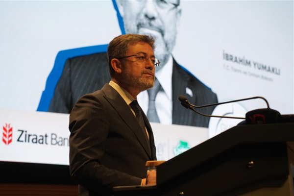 Bakan Yumaklı: Türkiye arıcılıkta dünyanın ilk üçünde
