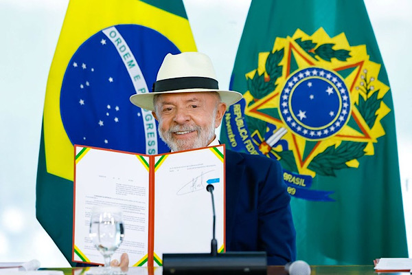 Brezilya Devlet Başkanı Lula da Silva'dan Bagre Fagundes için taziye mesajı