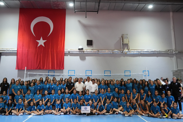 Milas Belediyesi Spor Kulübü Spor Okulları'nın yaz dönemi açılışı yapıldı