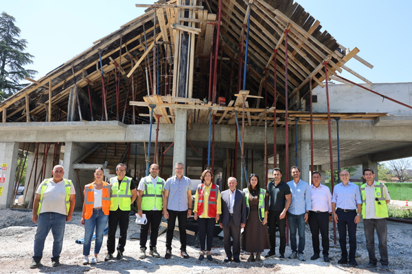Başkan Ünlüce, Sazova Çocuk Evi inşaatını yerinde inceledi