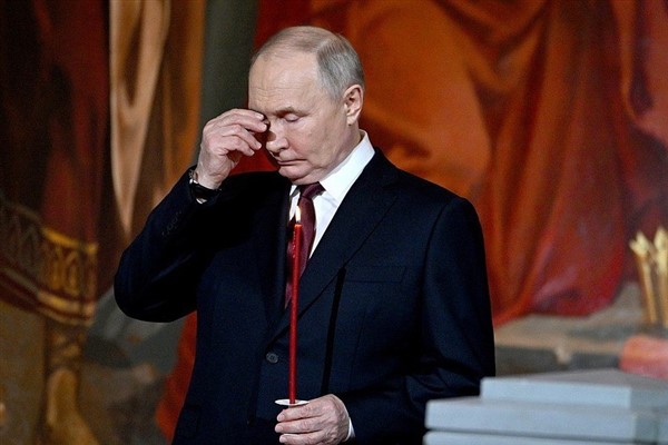 Rusya Devlet Başkanı Putin, Ortodoks Paskalyasını kutladı