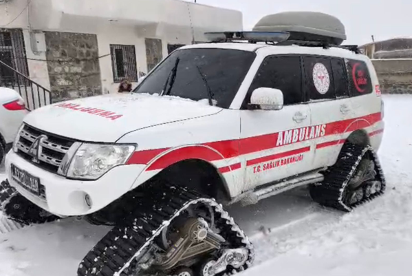 Şanlıurfa'da paletli ambulanslar görev başında