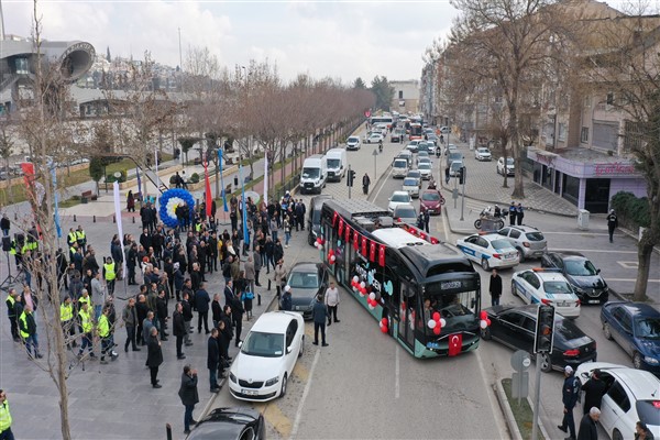Gaziantep Büyükşehir, toplu taşımada kullanacağı ilk hidrojenli otobüsü tanıttı