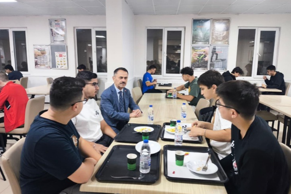 Vali Aktaş, Gazi Süleyman Paşa Erkek Öğrenci Yurdunu ziyaret etti