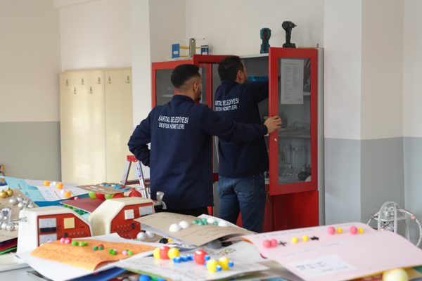 Kartal Belediyesi’nden okul ve kamu binalarında güvenlik çalışması