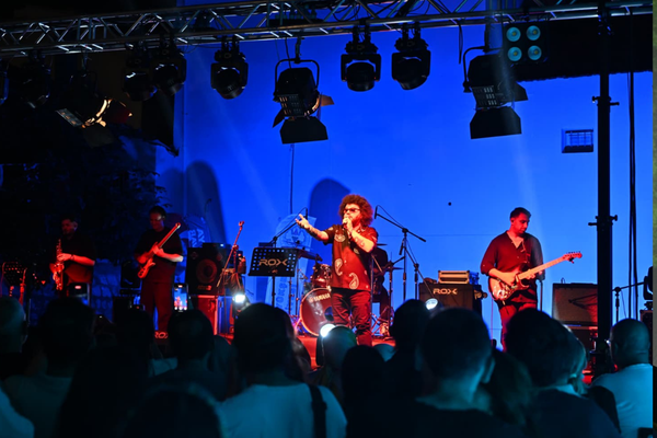 Can Gox Manisa'da konser verdi