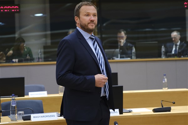 Tsahkna: Ukrayna'ya mali ve askeri destek artırılmalı