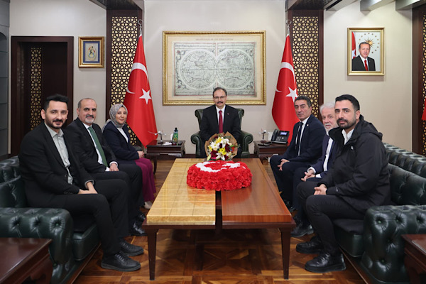 Vali Kızılkaya: Eczacılar sağlık hizmetlerinin vazgeçilmez halkasıdır