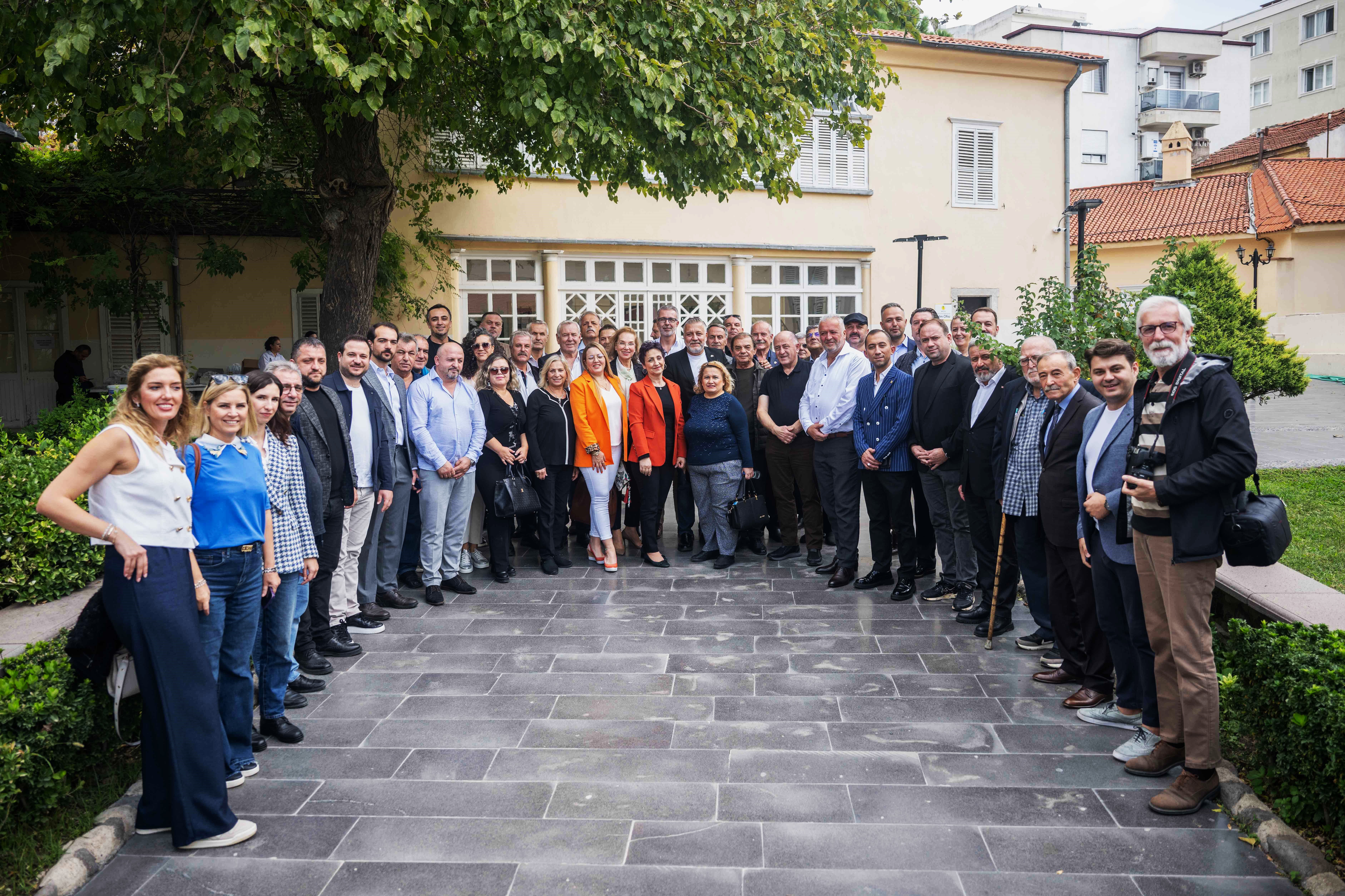 Boşnak iş insanları Bornova’da bir araya geldi