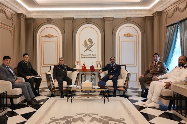 Genelkurmay Başkanı Bayraktaroğlu'nun Katar'da resmi temasları